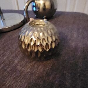 Elegant TEXTURED Round Silver Tealight Candle Holder